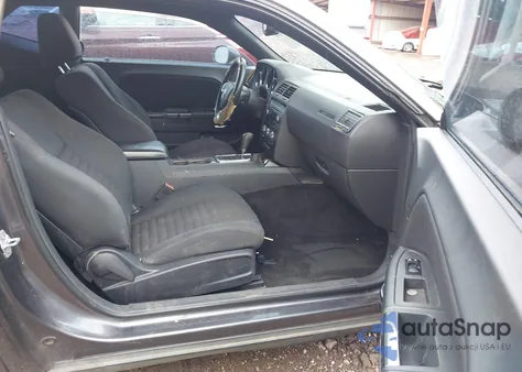 2013 Dodge Challenger Sxt from USA, damaged, VIN 2C3CDYAG3DH561956